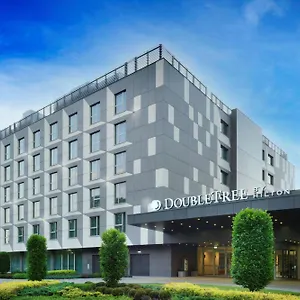 Отель Doubletree By Hilton & Convention Center